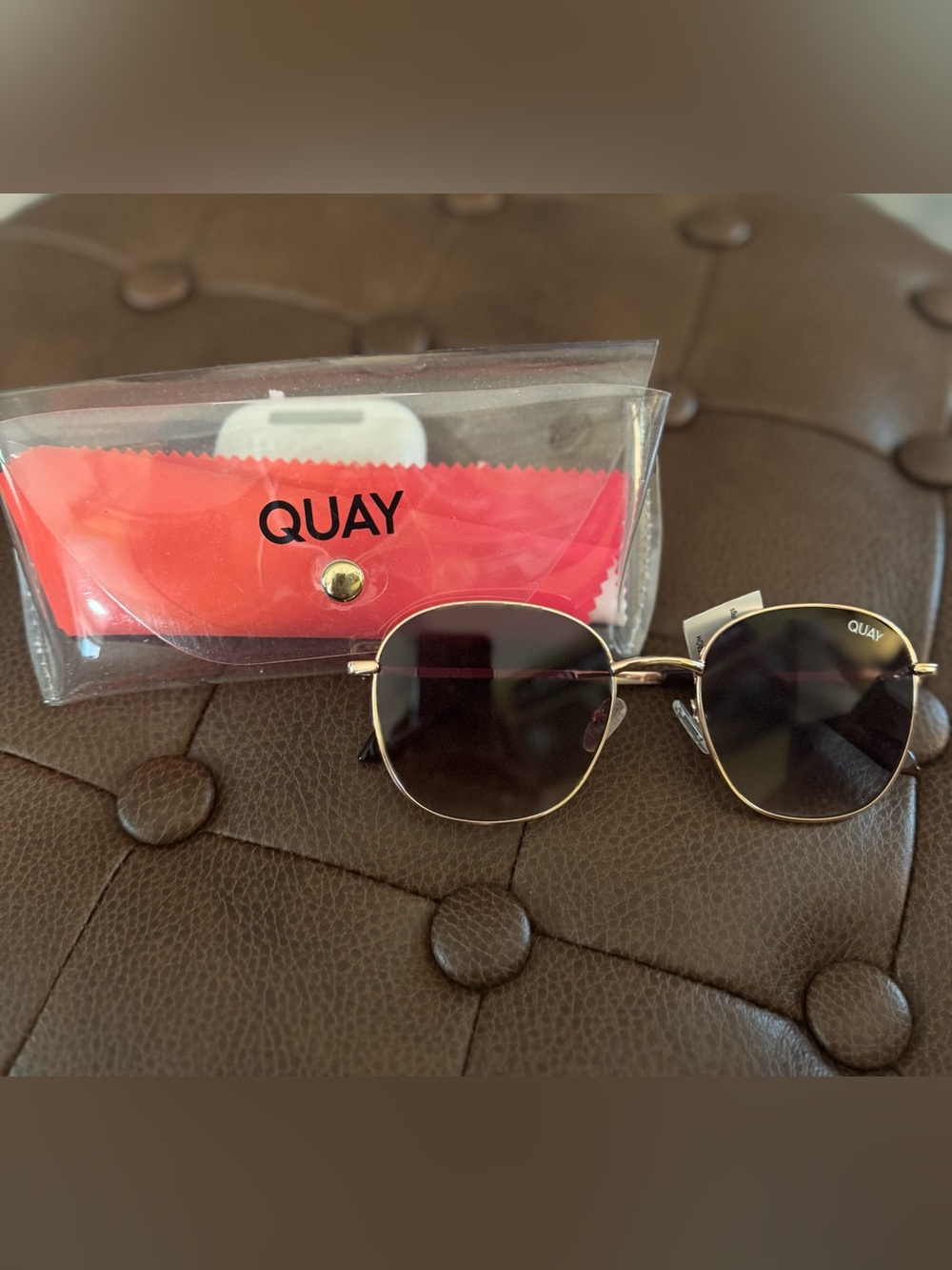 Quay Australia Jezabell Sunglasses with Clear Case